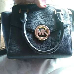 Michael Kors Black Crossbody Purse 👛